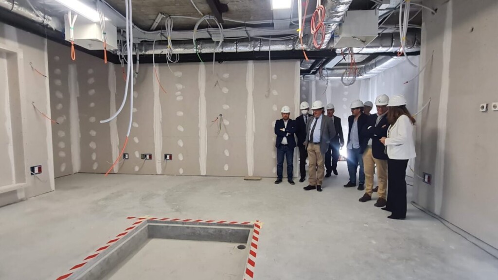 Vergeles anuncia la inversión de 14 millones de euros en el hospital de Plasencia para construir un bloque que albergará varios servicios 20230324 7 NP Sanidad Visita consejero inversiones Hospital Plasencia