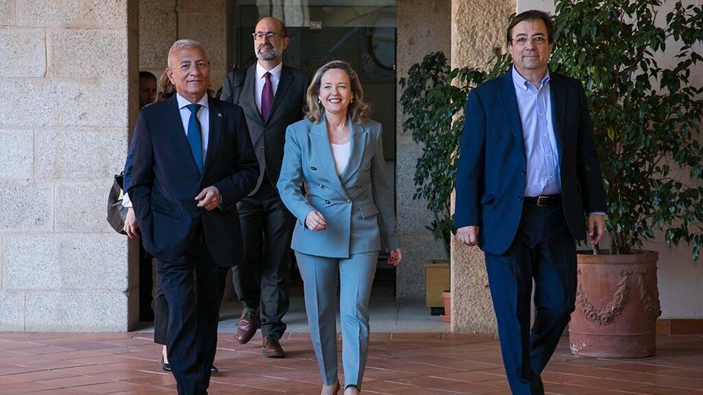 PTE. NADIA CALVINO 1 1