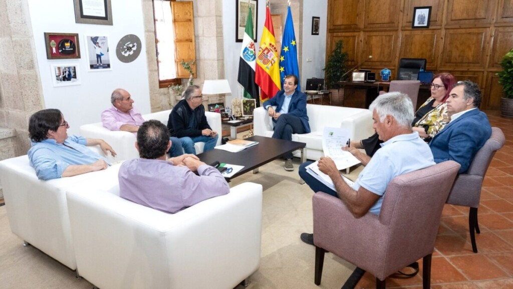 20230517 Reunion Asoc Agrarias 01
