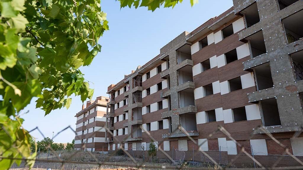 Fernández Vara defiende que la vivienda sea un objetivo de país RGC 6121