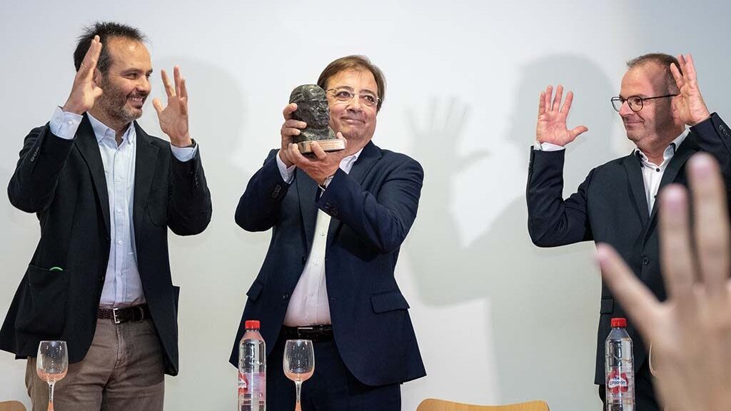 PTE PREMIO PERSONAS SORDAS 12