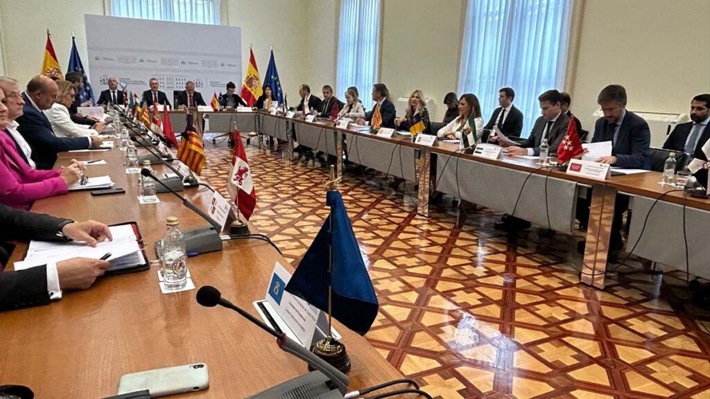 Extremadura reclama al Gobierno de España que fije con urgencia una fecha para la Conferencia de Presidentes 20241028 Fecha Conferencia de Presidentes 03