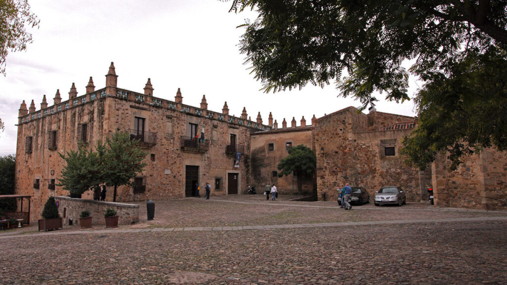 A MUSEO CACERES 01