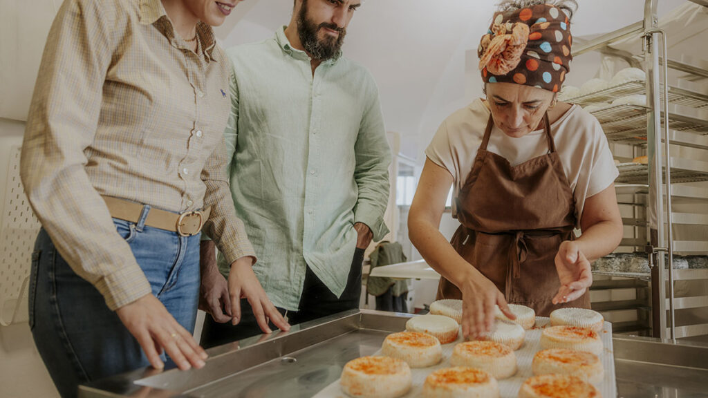 La Junta participa en la Feria Nacional del Queso de Trujillo para promocionar las experiencias de turismo gastronómico QUESO 1