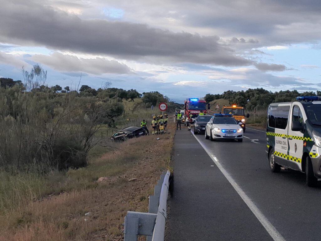Accidente de tráfico con víctimas en la A-66 SEPEI 4