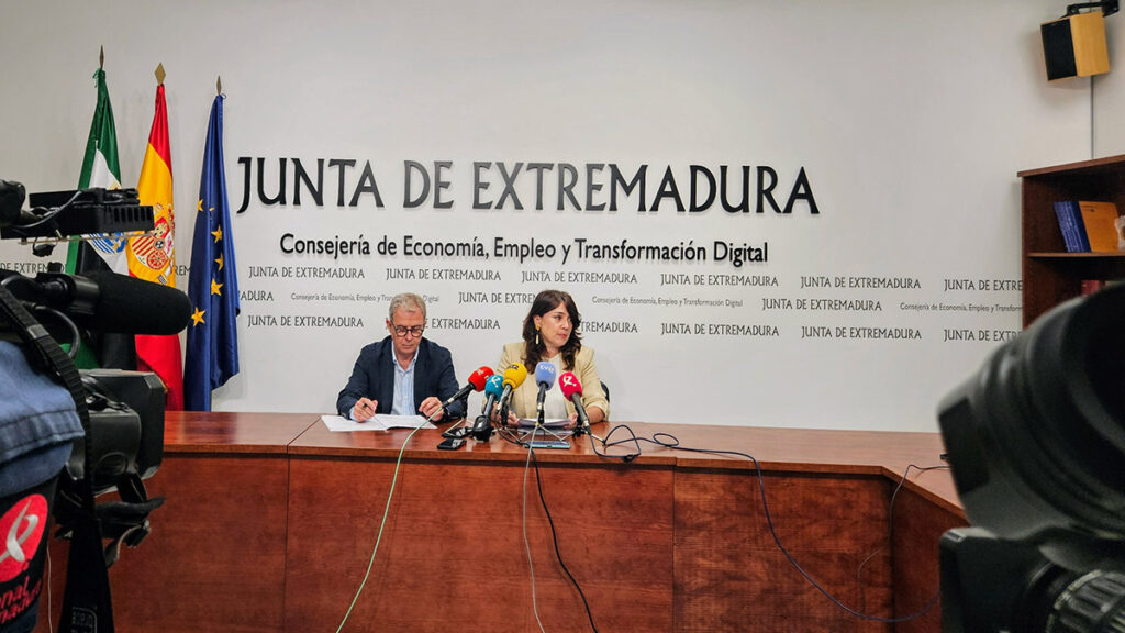 La Junta impulsa un censo de amianto para apoyar a los ayuntamientos en su retirada segura 11 junio foto Trabajo