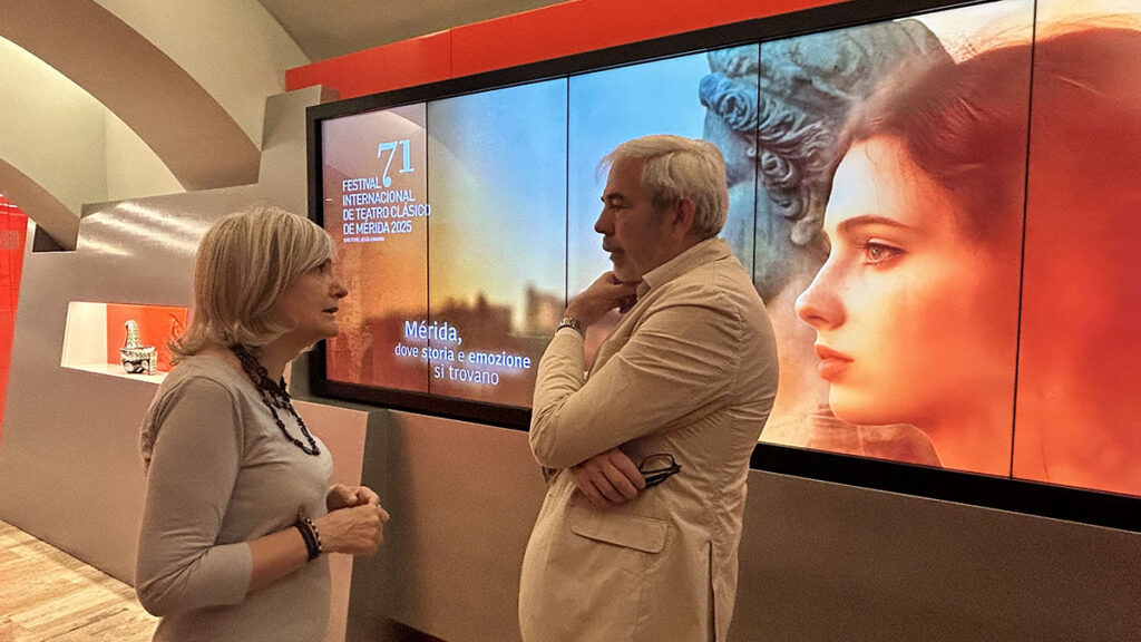 Victoria Bazaga da a conocer los atractivos turísticos y culturales de Extremadura en la oficina de Turespaña y el Instituto Cervantes en Roma Bazaga 2