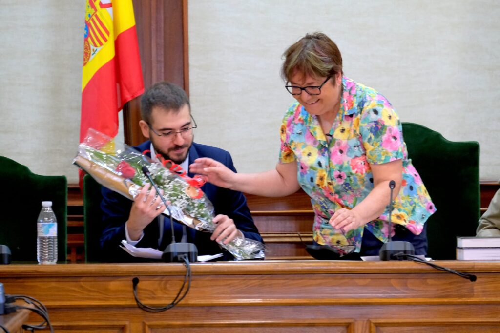 Entrega de la flor