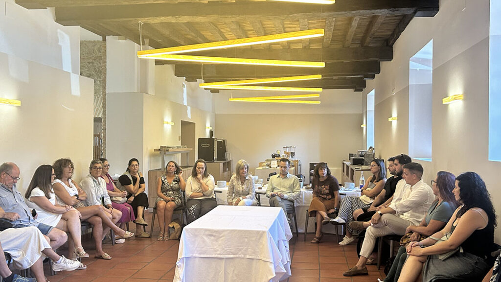 20250825 NP Victoria Bazaga - Visita a Herva¿s 01