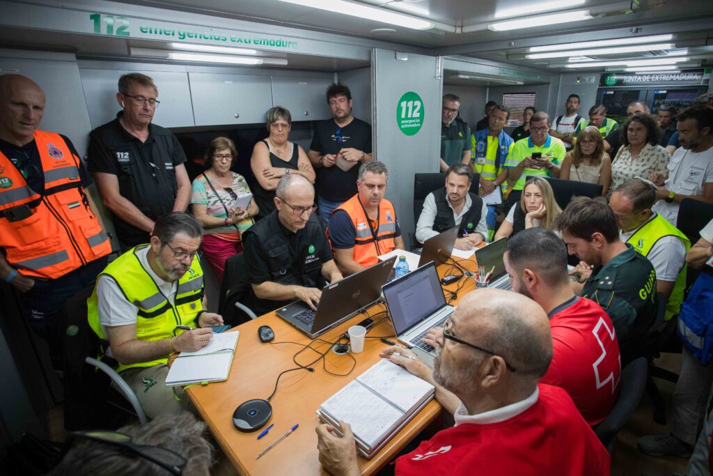 La población de Hervás continúa confinada por los humos del incendio de Jarilla 54728080547_b975c6d02c_o