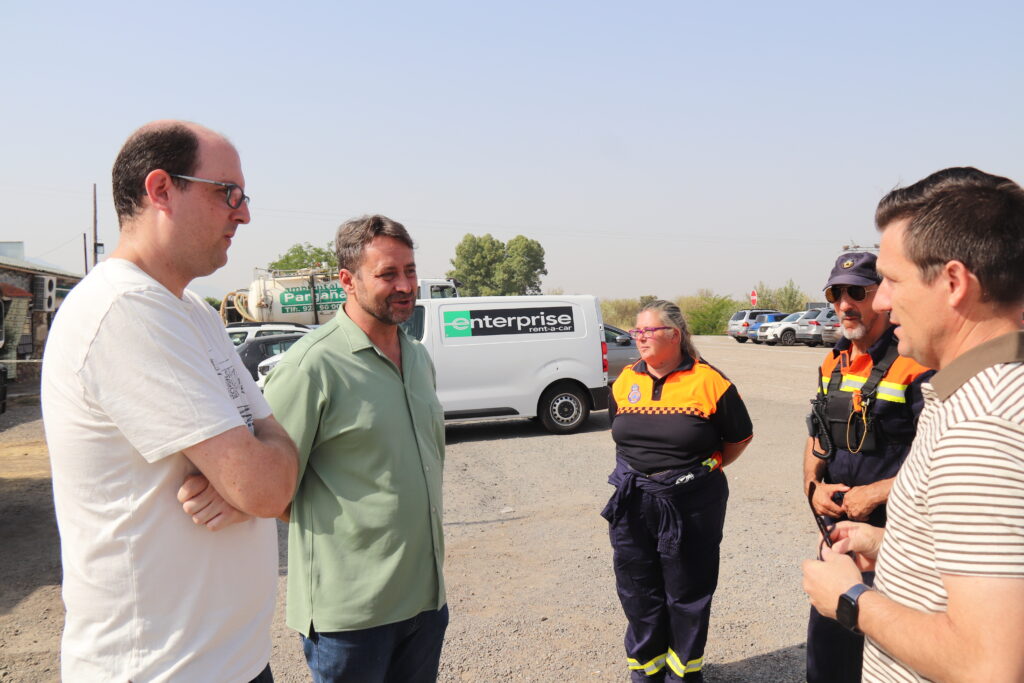El alcalde de Béjar pone a disposición del mando único del incendio de Jarilla las infraestructuras de la ciudad IMG_6498