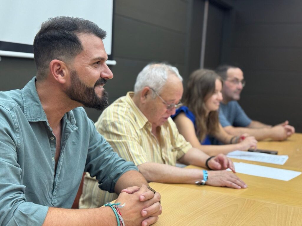 Mesa Asamblea PSOE HERVAS