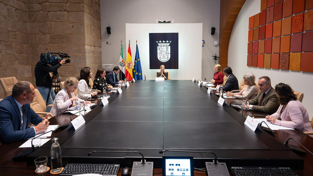 El Consejo de Gobierno aprueba el reglamento que mejora las condiciones laborales de 250 Agentes del Medio Natural PORTADA