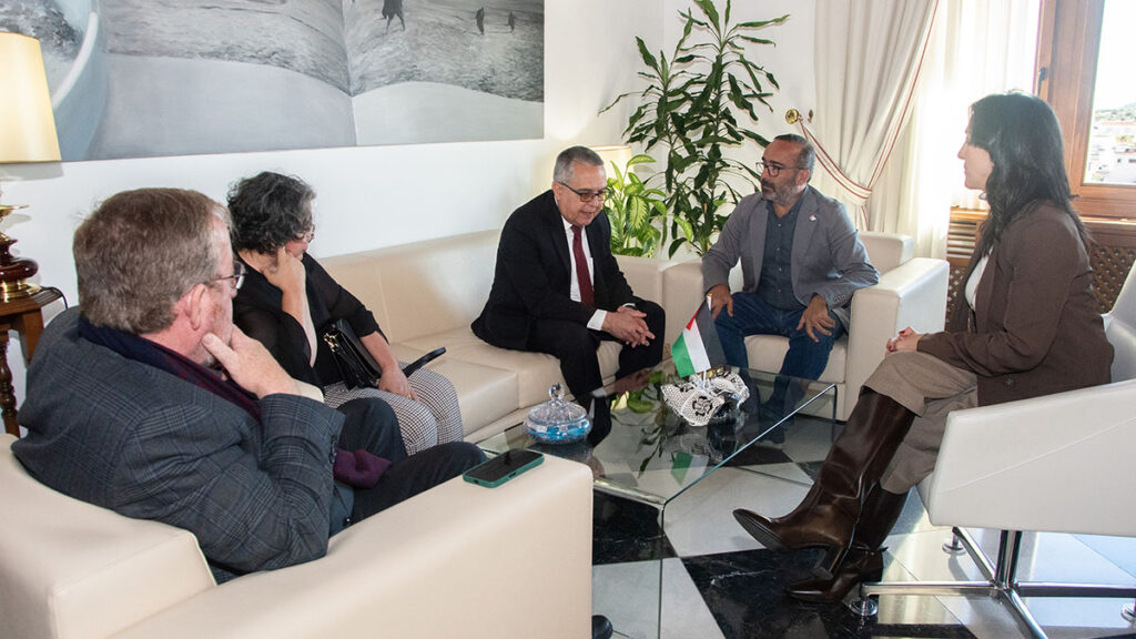 Visita embajdor Cuba (6) (00000003)