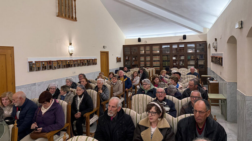 El Ayuntamiento de Hervás aprueba por unanimidad una moción del PSOE para apoyar la financiación y construcción de la residencia de mayores (ampliaremos) pleno Hervás novi 25 2