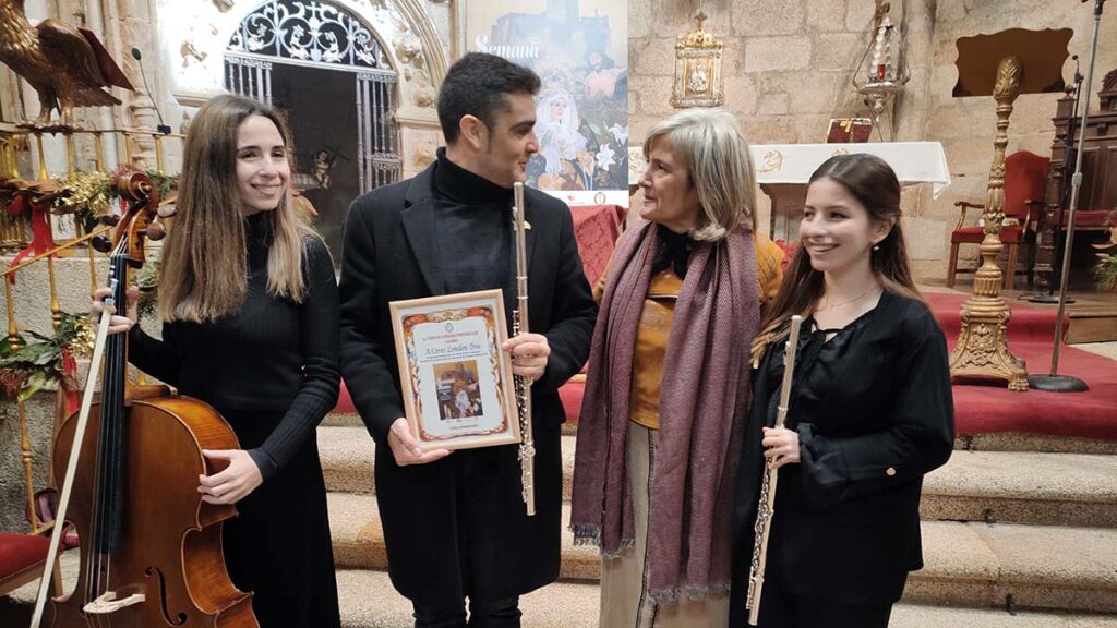La consejera de Cultura, Victoria Bazaga, destaca la Semana Santa de Cáceres como «una de las más especiales del mundo» 4