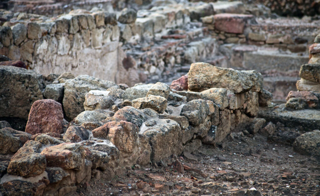 A_CIUDAD_ROMANA_CAPARRA_04