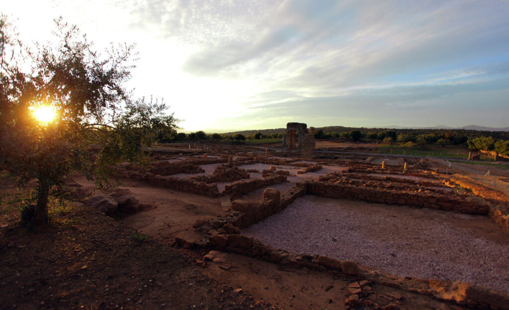 A_CIUDAD_ROMANA_CAPARRA_09