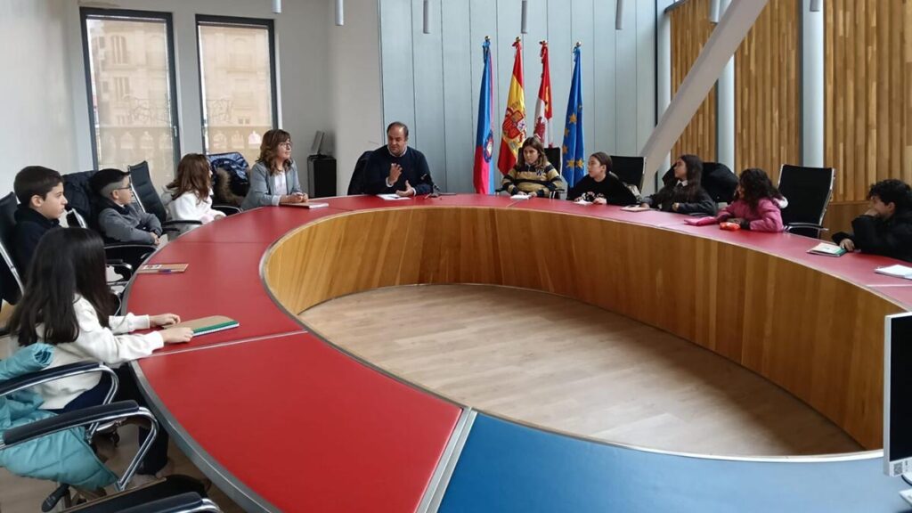 Primera reunión del consejo de la Ciudad de los niños y las niñas de Guijuelo Niños Guijuelo 1