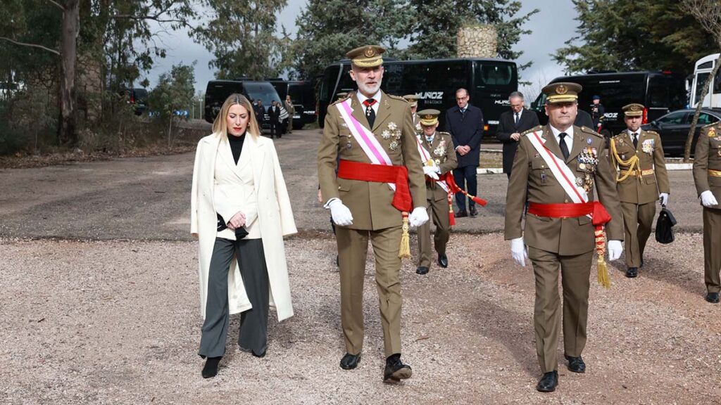 REy jura de bandera 3