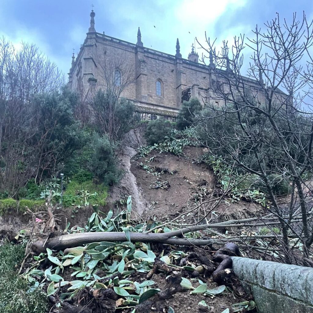 Desprendimiento Catedral Coria