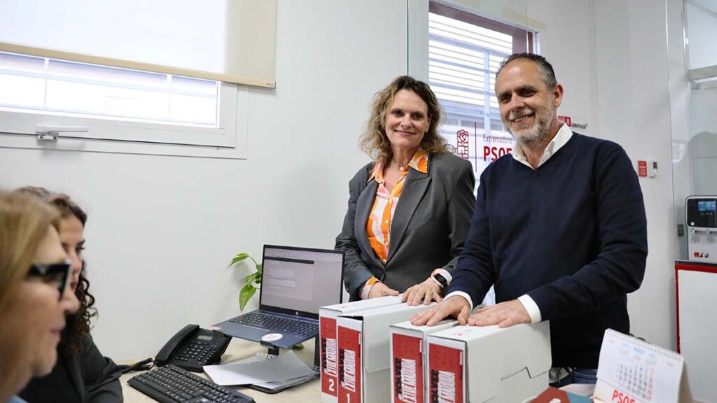 Entrega de Avales Álvaro Sánchz Cotrina (1)