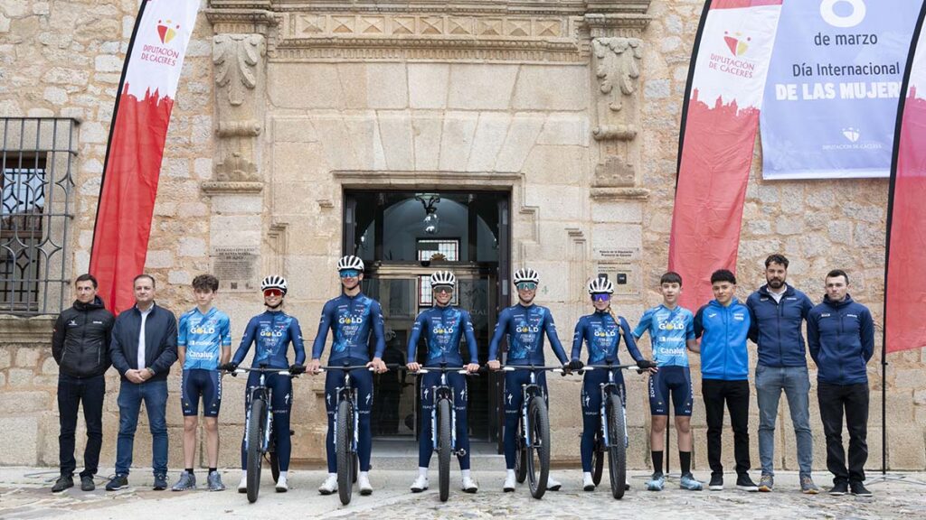 La Diputación de Cáceres apoya al ciclismo extremeño de élite con el patrocinio del equipo Kazajoz Petrogold Extremadura Kazajoz Cycling Team (3)