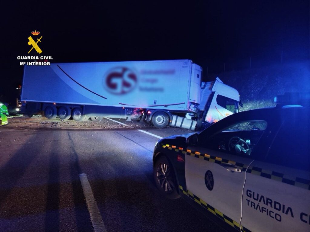 Un accidente en la A-5 corta un carril de la Autovía WhatsApp Image 2026-03-31 at 09.13.30