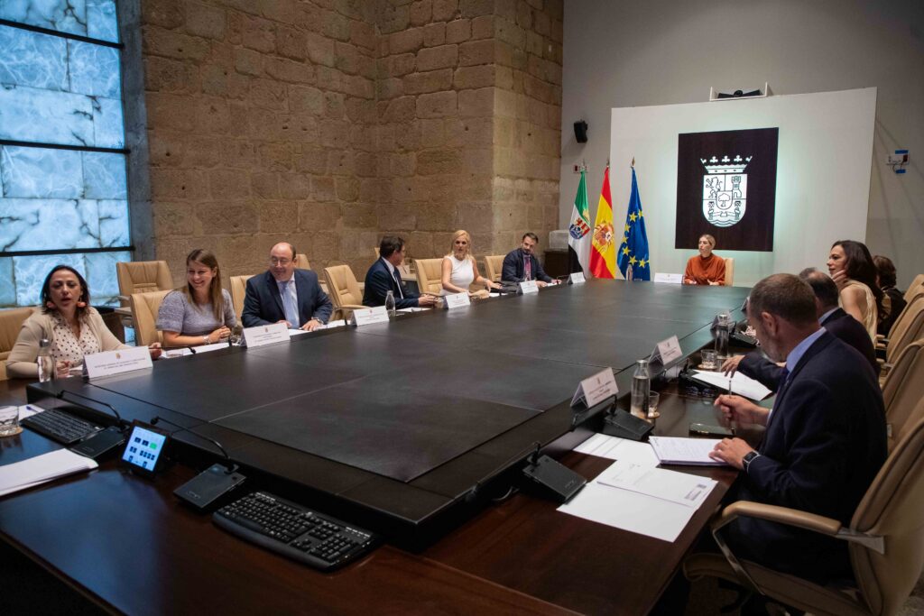 Extremadura vacunará contra la gripe a todos los niños de infantil y primaria en los colegios 20260714 1 NP Consejo de Gobierno