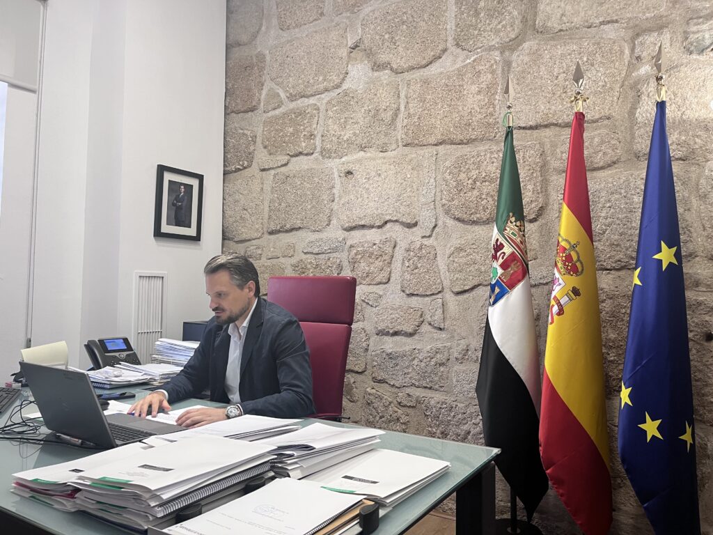 La Junta invierte 146 millones de euros en las localidades extremeñas mediante los programas de colaboración económica municipal IMG_6645