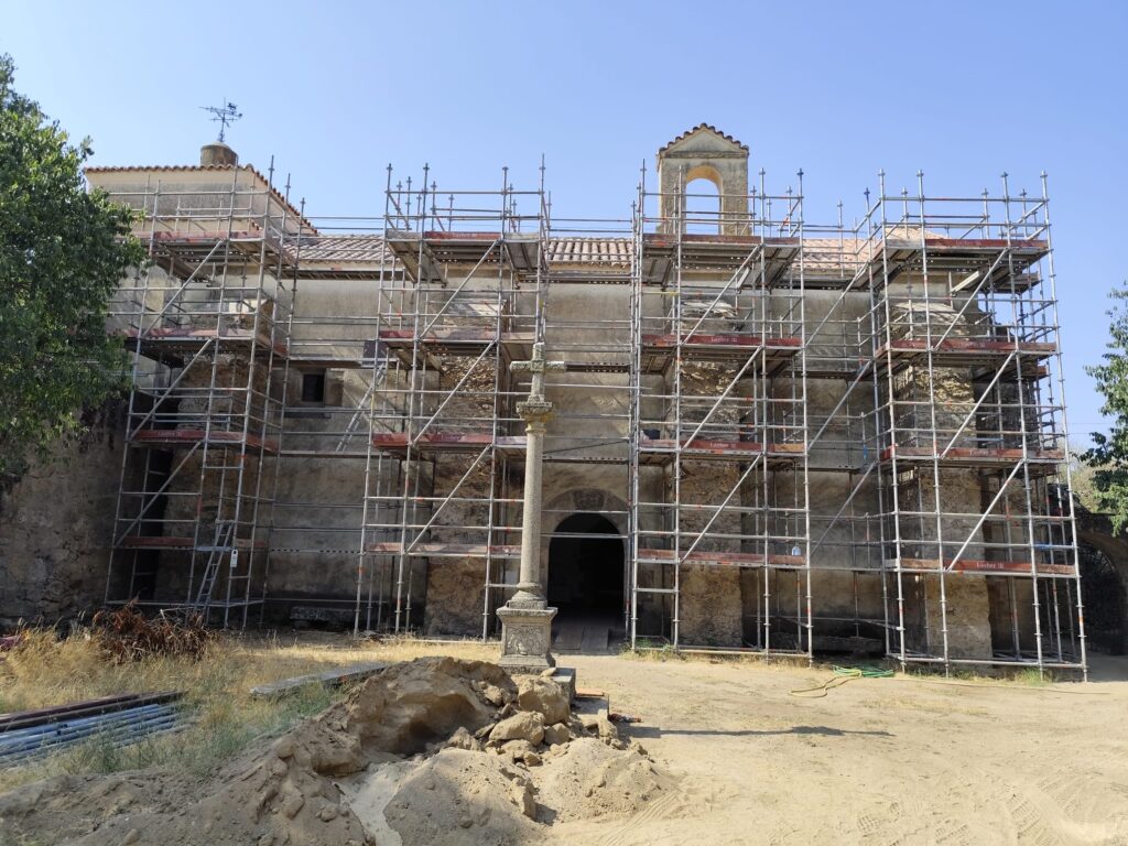 Belvis de Monroy-convento en obras(2)