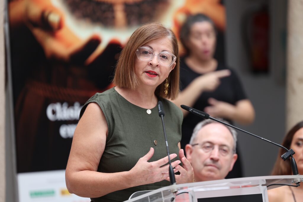 presentacion-extension-caparra-72-edicion-festival-merida-2026-03-jero-morales