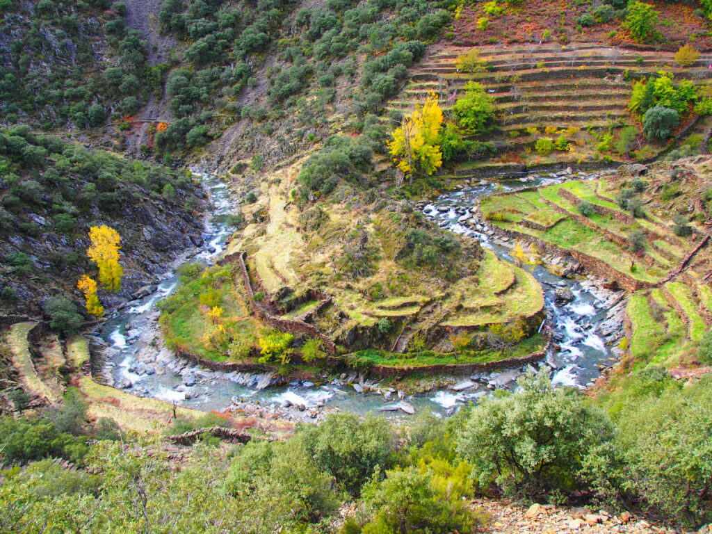 20260924 Las Hurdes (meandro del río Malvellido) © Turismo de Extremadura (1)