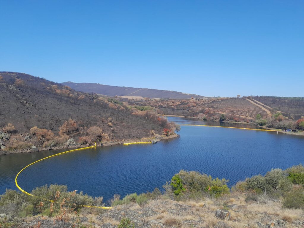 Barreras en el Embalse de Serradilla (Cáceres) II