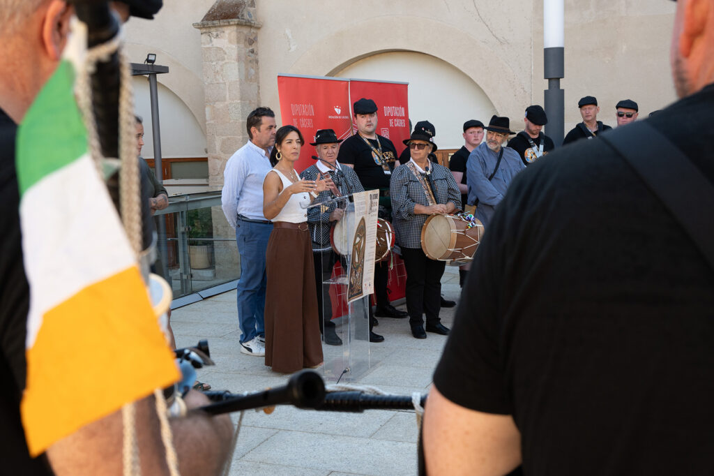 Guadalupe se llena de gaitas para recuperar la tradición musical extremeña Encuentro gaitas (2)