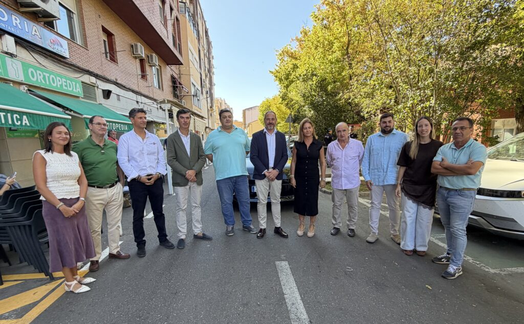La Junta instala tres puntos de recarga y pone en marcha dos vehículos eléctricos compartidos en Sierra de Gata IMG_4107