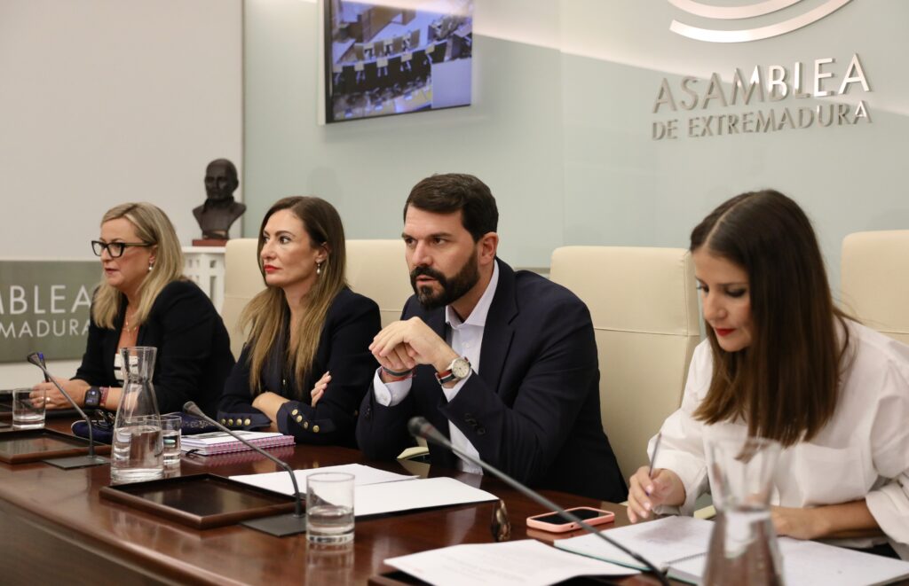 Cotrina critica que Extremadura no estuviera representada directamente en la negociación nacional sobre la futura PAC Sánchez Cotrina