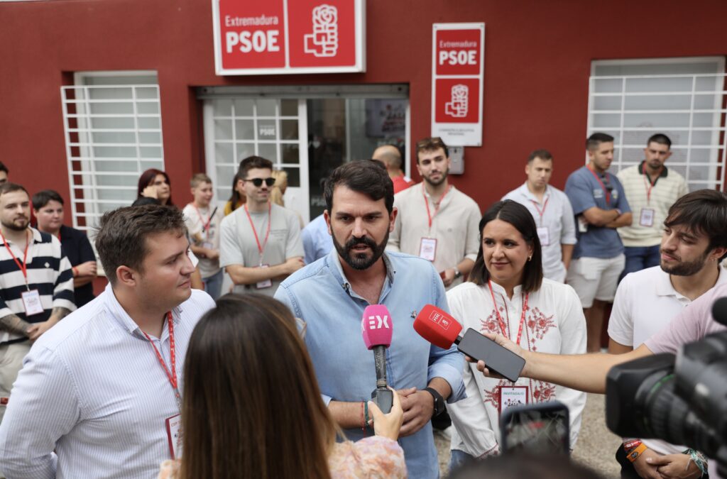 Cotrina critica el rechazo a los decretos de vivienda y pide «más fuerza» para el PSOE Cotrina y los decretos de vivienda