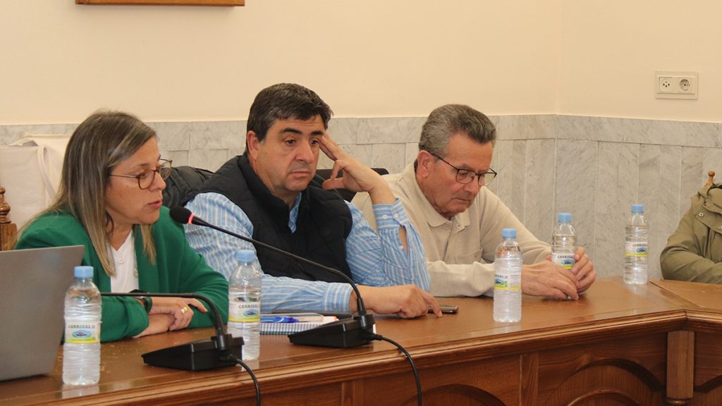 Los presupuestos de Hervás para 2026 salen adelante con el voto de calidad de la alcaldesa tras un empate a cinco Patricia Valle, portavoz socialista Hervás