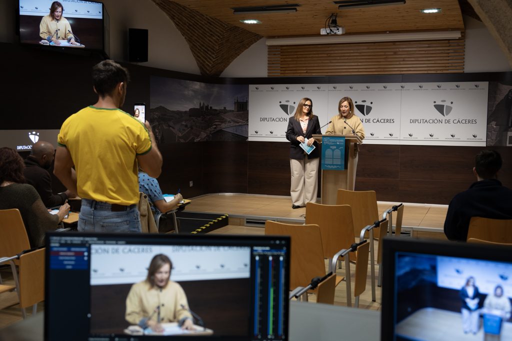 La Diputación de Cáceres destina 105.000 euros a un programa de salud y turismo para 1.620 mayores Diputación de Cáceres Senior y Saludable